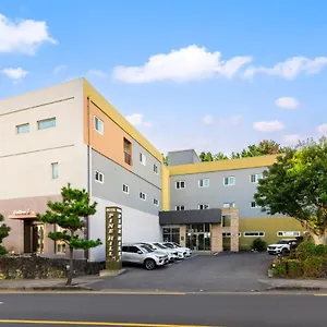 Pine Hill Hotel